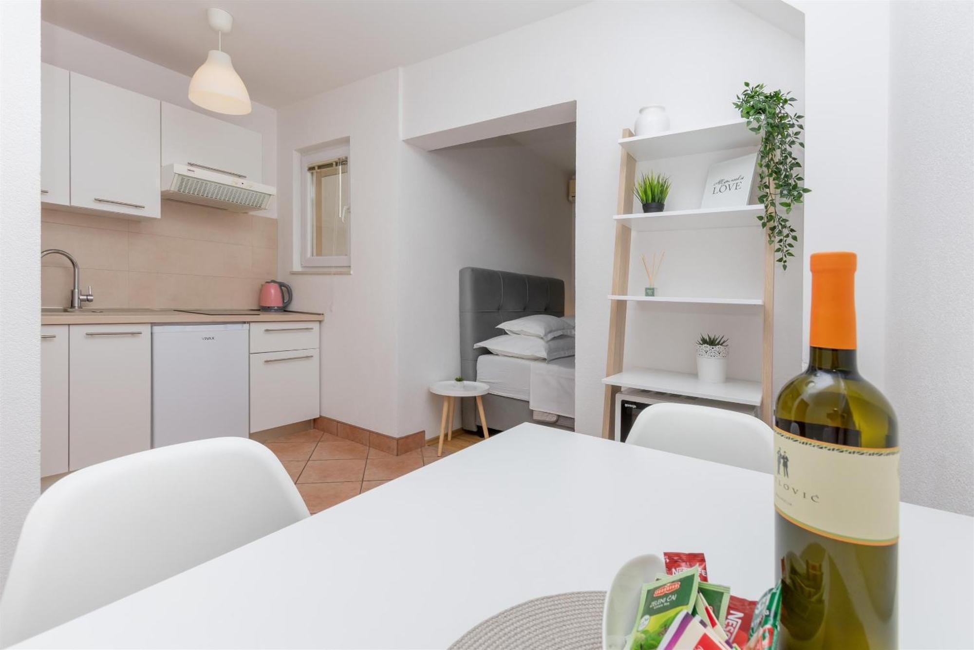 Apartments Marijo 巴什卡沃达 外观 照片